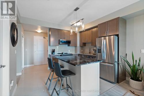 518 - 2490 Old Bronte Road, Oakville, ON - Indoor Photo Showing Kitchen