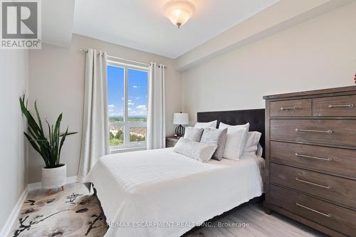 518 - 2490 Old Bronte Road, Oakville, ON - Indoor Photo Showing Bedroom