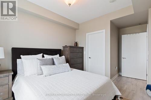 518 - 2490 Old Bronte Road, Oakville, ON - Indoor Photo Showing Bedroom