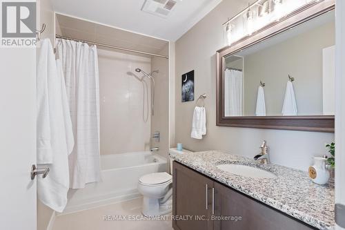 518 - 2490 Old Bronte Road, Oakville, ON - Indoor Photo Showing Bathroom