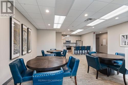 518 - 2490 Old Bronte Road, Oakville, ON - Indoor Photo Showing Dining Room