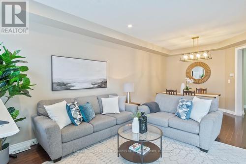 44 - 2019 Trawden Way, Oakville, ON - Indoor Photo Showing Living Room