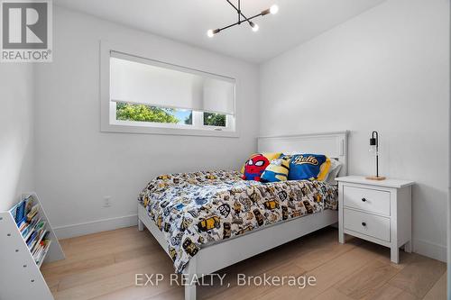 8 Shipley Road, Toronto, ON - Indoor Photo Showing Bedroom