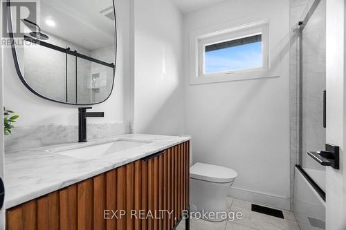 8 Shipley Road, Toronto, ON - Indoor Photo Showing Bathroom