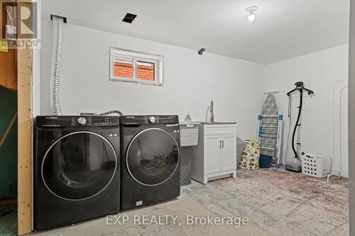 8 Shipley Road, Toronto, ON - Indoor Photo Showing Laundry Room