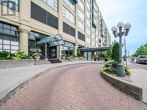 1116 - 211 Queens Quay West, Toronto, ON - Outdoor