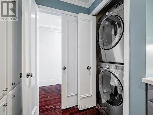 1116 - 211 Queens Quay West, Toronto, ON - Indoor Photo Showing Laundry Room
