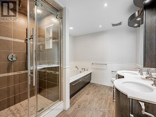 1116 - 211 Queens Quay West, Toronto, ON - Indoor Photo Showing Bathroom