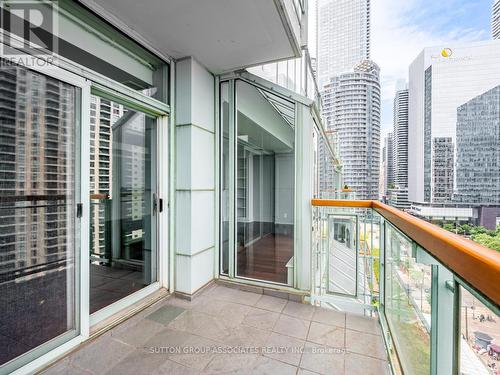 1116 - 211 Queens Quay West, Toronto, ON - Outdoor With Exterior