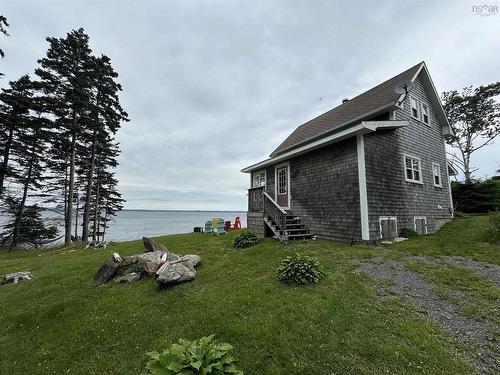 41 Neu Town Lane, Halfway Cove, NS 