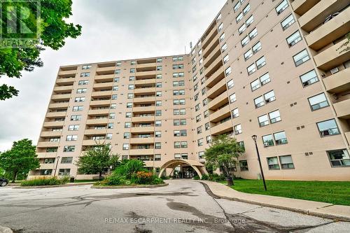 1214 - 700 Dynes Road, Burlington, ON - Outdoor With Balcony With Facade