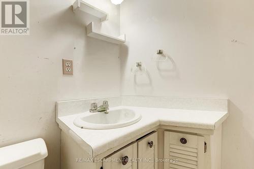 1214 - 700 Dynes Road, Burlington, ON - Indoor Photo Showing Bathroom