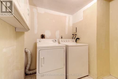 1214 - 700 Dynes Road, Burlington, ON - Indoor Photo Showing Laundry Room