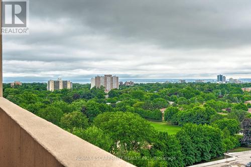 1214 - 700 Dynes Road, Burlington, ON - Outdoor With View
