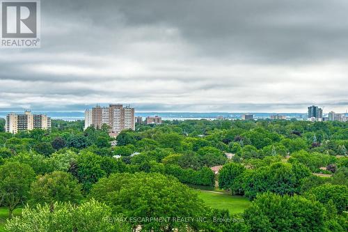 1214 - 700 Dynes Road, Burlington, ON - Outdoor With View