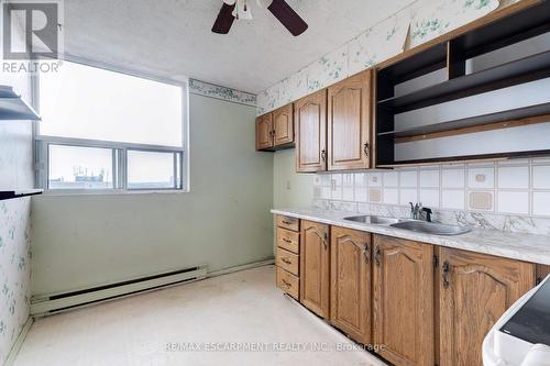 1214 - 700 Dynes Road, Burlington, ON - Indoor Photo Showing Kitchen With Double Sink