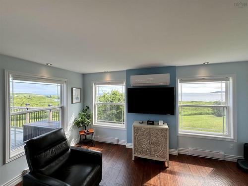 431 Southside Petit De Grat Road, Alderney Point, NS 