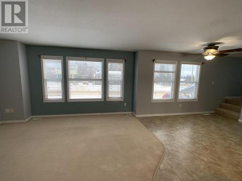 B 4609 Boundary Road, Fort Nelson, BC - Indoor Photo Showing Kitchen