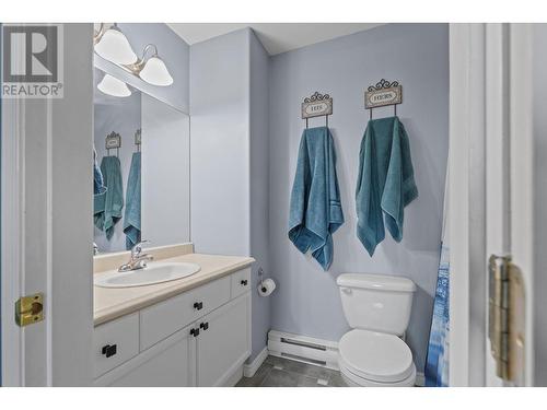 391 Klassen Road, Kelowna, BC - Indoor Photo Showing Bathroom