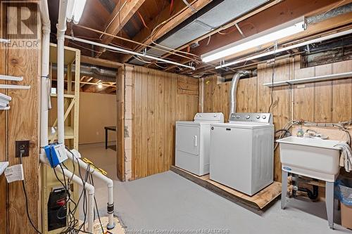 3698 Mckay, Windsor, ON - Indoor Photo Showing Laundry Room