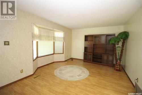 496 3Rd Avenue E, Shaunavon, SK - Indoor Photo Showing Other Room