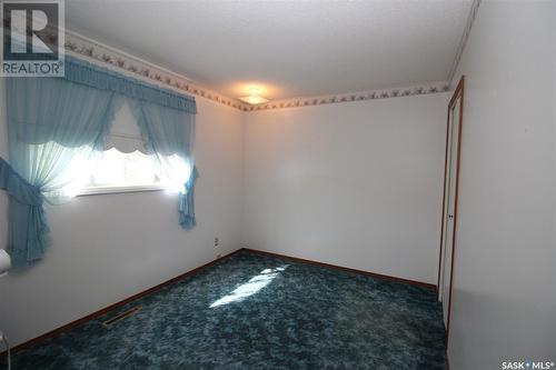 496 3Rd Avenue E, Shaunavon, SK - Indoor Photo Showing Other Room