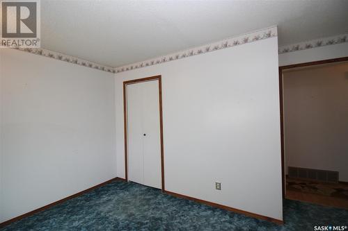 496 3Rd Avenue E, Shaunavon, SK - Indoor Photo Showing Other Room