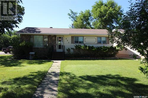 496 3Rd Avenue E, Shaunavon, SK - Outdoor With Facade