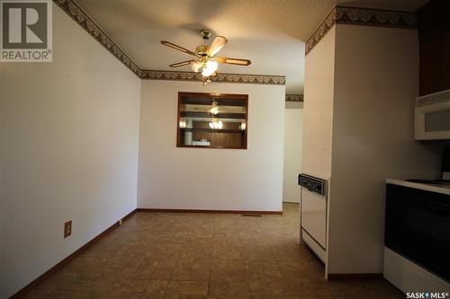 496 3Rd Avenue E, Shaunavon, SK - Indoor Photo Showing Other Room