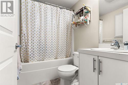 1205 5500 Mitchinson Way, Regina, SK - Indoor Photo Showing Bathroom