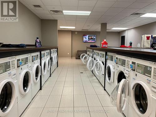 515 - 1235 Richmond Street, London, ON - Indoor Photo Showing Laundry Room