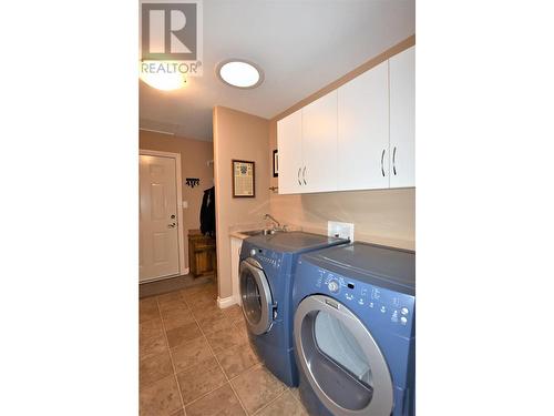 519 Loon Avenue, Vernon, BC - Indoor Photo Showing Laundry Room