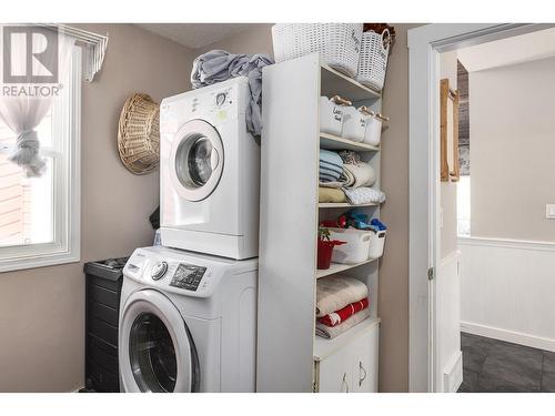 2172 Michelle Crescent, West Kelowna, BC - Indoor Photo Showing Laundry Room
