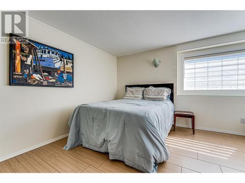 5800 Canary Drive, Vernon, BC - Indoor Photo Showing Bedroom