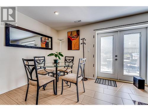 5800 Canary Drive, Vernon, BC - Indoor Photo Showing Dining Room