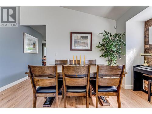 5800 Canary Drive, Vernon, BC - Indoor Photo Showing Dining Room