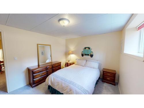 102 Forest Crowne Close, Kimberley, BC - Indoor Photo Showing Bedroom