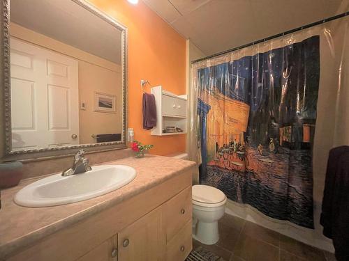 102 Forest Crowne Close, Kimberley, BC - Indoor Photo Showing Bathroom