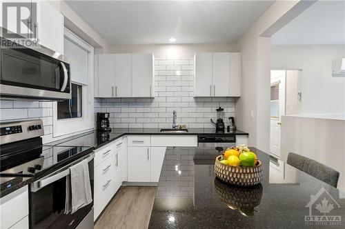 591 Oconnor Street, Ottawa, ON - Indoor Photo Showing Kitchen With Upgraded Kitchen