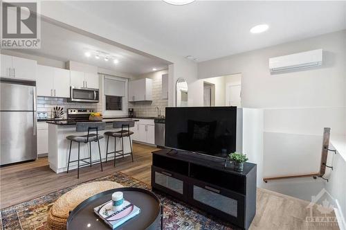 591 Oconnor Street, Ottawa, ON - Indoor Photo Showing Kitchen