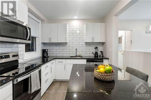 591 Oconnor Street, Ottawa, ON - Indoor Photo Showing Kitchen With Upgraded Kitchen