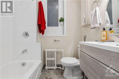591 Oconnor Street, Ottawa, ON - Indoor Photo Showing Bathroom