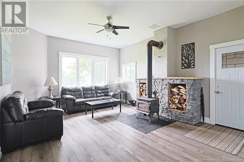 8 Mott Road, Waterborough, NB - Indoor Photo Showing Living Room