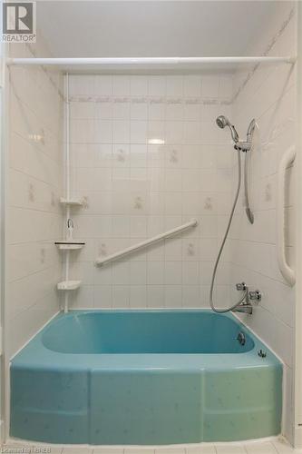 672 Vimy Street, North Bay, ON - Indoor Photo Showing Bathroom