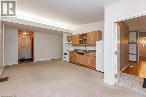 672 Vimy Street, North Bay, ON - Indoor Photo Showing Kitchen