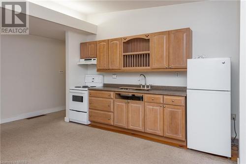 672 Vimy Street, North Bay, ON - Indoor Photo Showing Kitchen