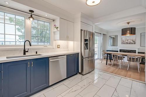 403 Tuck Drive, Burlington, ON - Indoor Photo Showing Kitchen