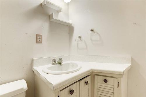 700 Dynes Road|Unit #1214, Burlington, ON - Indoor Photo Showing Bathroom