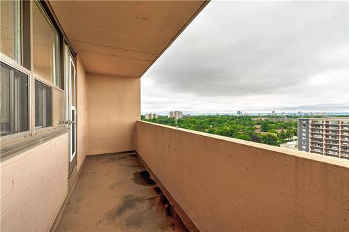 700 Dynes Road|Unit #1214, Burlington, ON - Outdoor With Balcony With Exterior