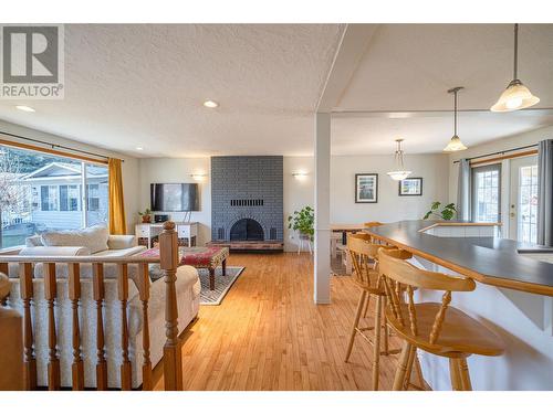 4210 15 Avenue, Vernon, BC - Indoor With Fireplace